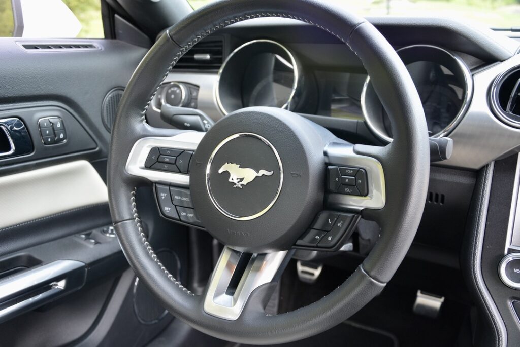 2015 Ford Mustang GT 5.0 50th Anniversary Edition, Steering Wheel & Guage Cluster